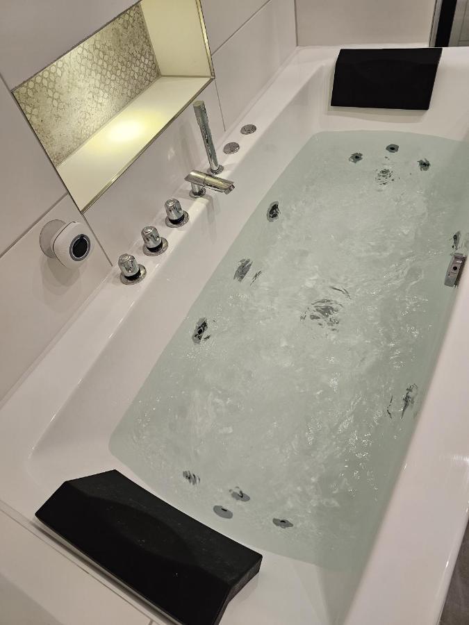 Wellenrauschen - Whirlpool Badewanne - Terrasse - Ruhig Gelegen